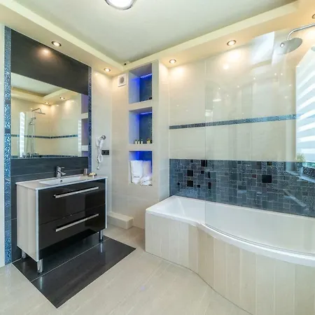 U Kowola 斯扎法拉瑞